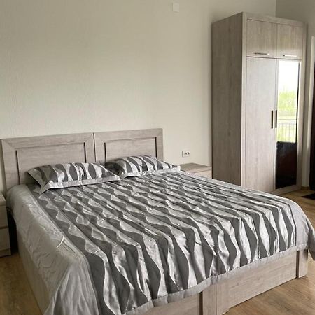 Apartment Comfort In Уреки Экстерьер фото